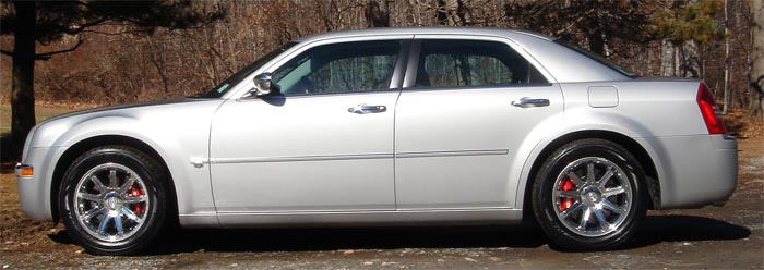 2005 Chrysler 300c stock tire size #2