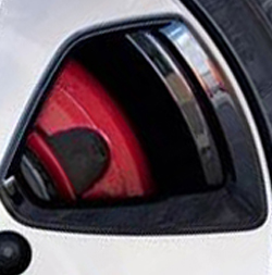 Standard Brakes<br><small>312x25mm Front Rotors<br>272x10mm Rear Rotors</small>